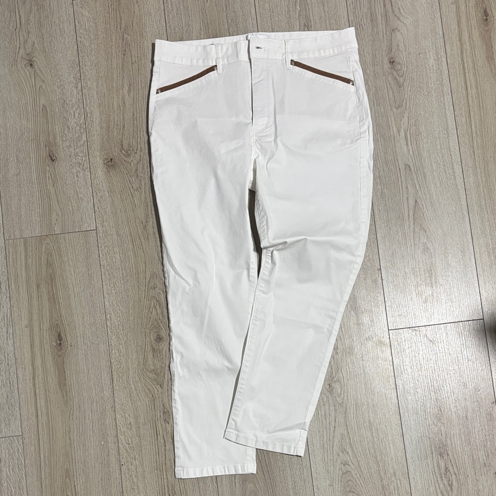 White House Black Market Men's Chinos in White with Brown Trim